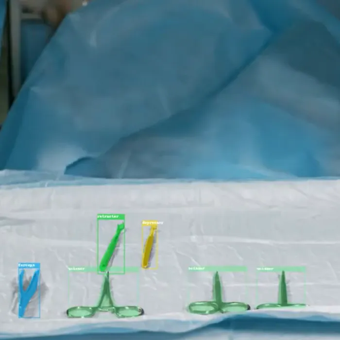 Automatic Surgical Instruments Detection and Tracking using AI